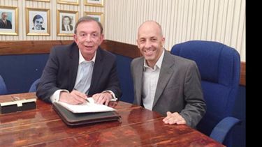 TRASPASO. Zúccaro y Ducoté firmaron el cambio de mando. Hoy jura el nuevo intendente..