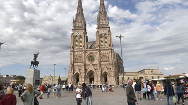 Hasta el próximo domingo habrá ceremonias religiosas y culturales en Luján.