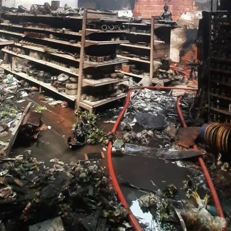 Se desconocen las causas que originaron el fuego que afectó al bazar chino y a un negocio de indumentaria.&nbsp;