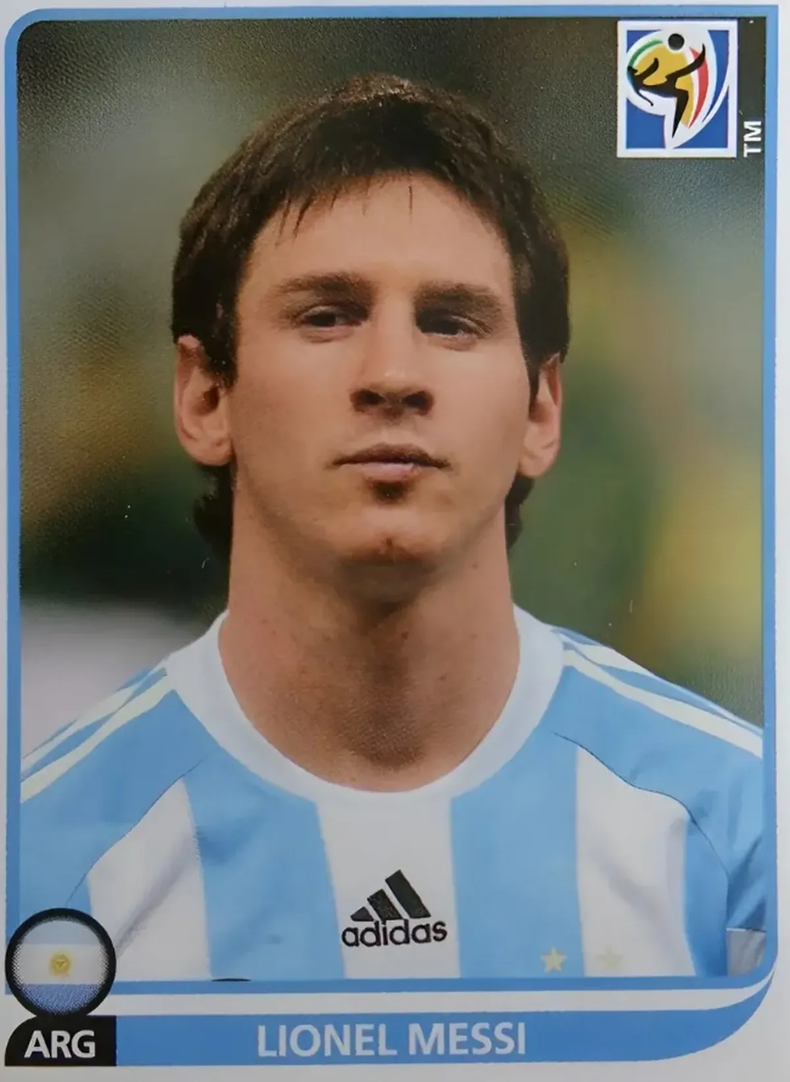 Así lucía Messi en el álbum Panini 2010. (Diario Uno).