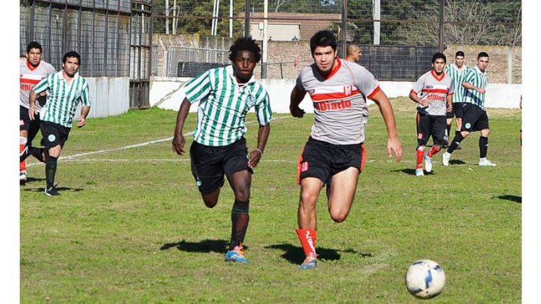 EMPATE. Atlético y Abrojal no se sacaron ventajas en el choque de la primera rueda (0-0)..