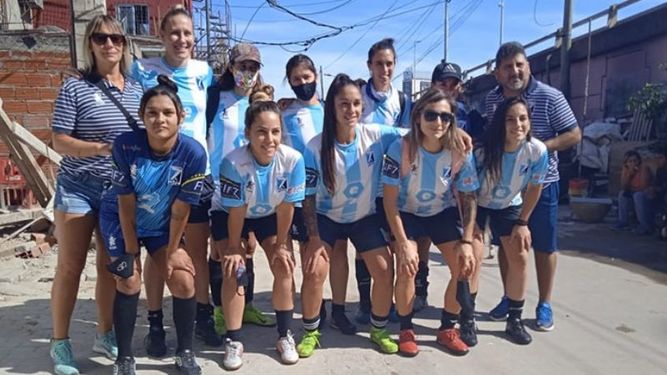 Peruzzotti tiene una arquera de Selección