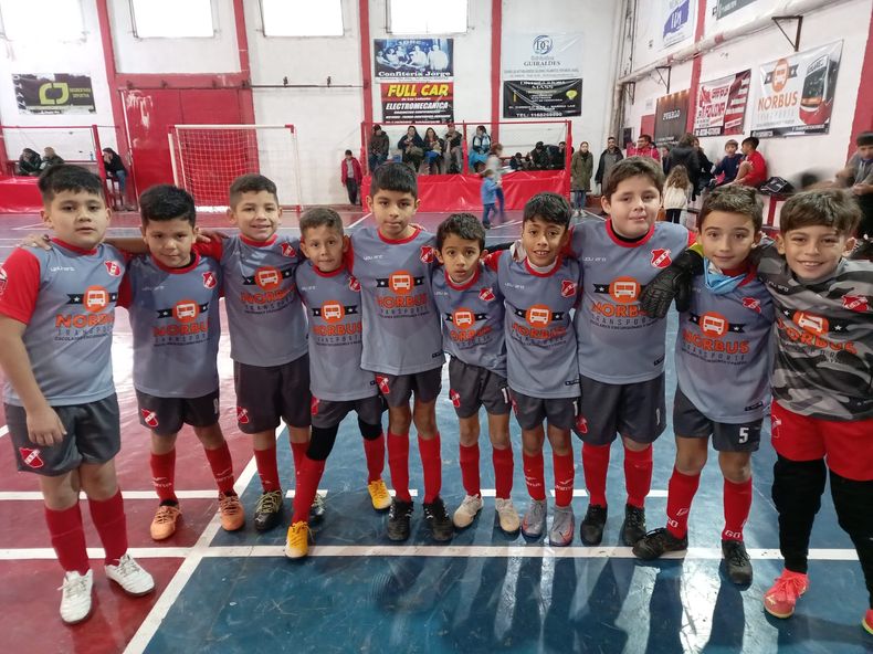 GOLEADORA. La 2014 de Sportivo se despachó con un 5-1 para ser escolta en su categoría.