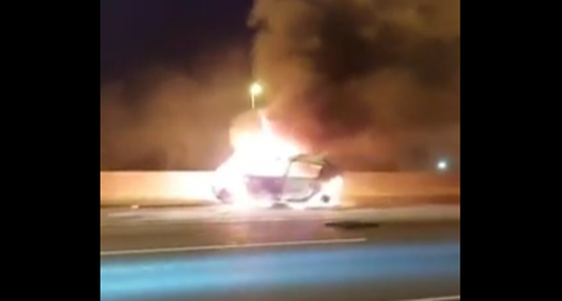 PANAMERICANA. Uno de los vehículos involucrados en el accidente resultó incendiado.&nbsp;
