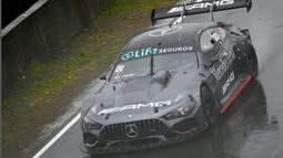 LLUVIA. Azar logró con su Mercedes la mejor clasificación en el TC.