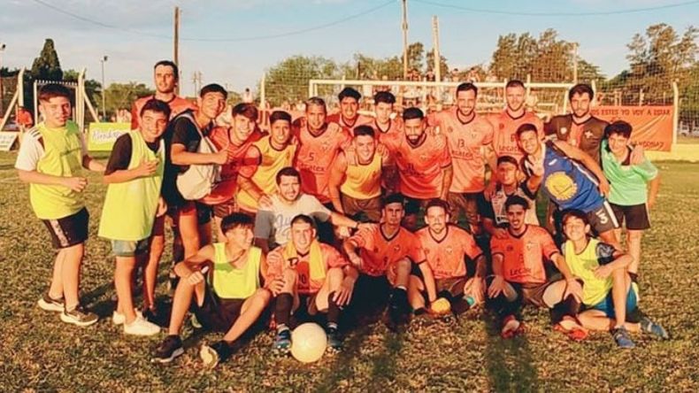 FESTEJO. Manzanares recuperó la memoria y ganó un partido clave..