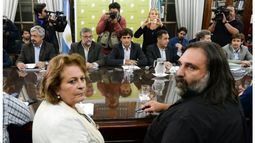 ¿LA VENCIDA? Se hará la tercera reunión paritaria del año. .