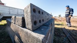 Los durmientes sintéticos comenzaron a ser probados entre 2021 y 2023. Los durmientes sintéticos comenzaron a ser probados entre 2021 y 2023.
