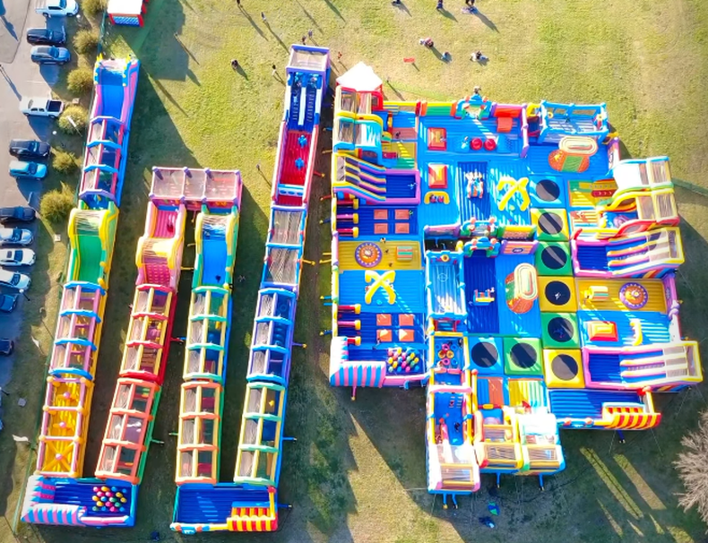 Super Jump funcionará durante todo septiembre y octubre en Arenas Golf Tortugas.&nbsp;