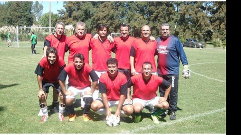 SE ACOMODA. La Pradera ganó 2-1 ante La Barra Village..