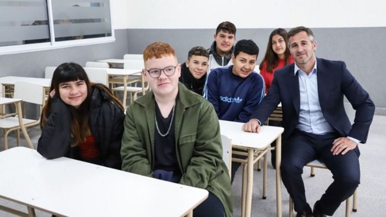 PRESENTE. Achával participó de la inauguración y dialogó con los alumnos de la nueva escuela. .