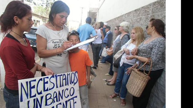 Desde el año pasado, vecinos y militantes reclaman una solución ..