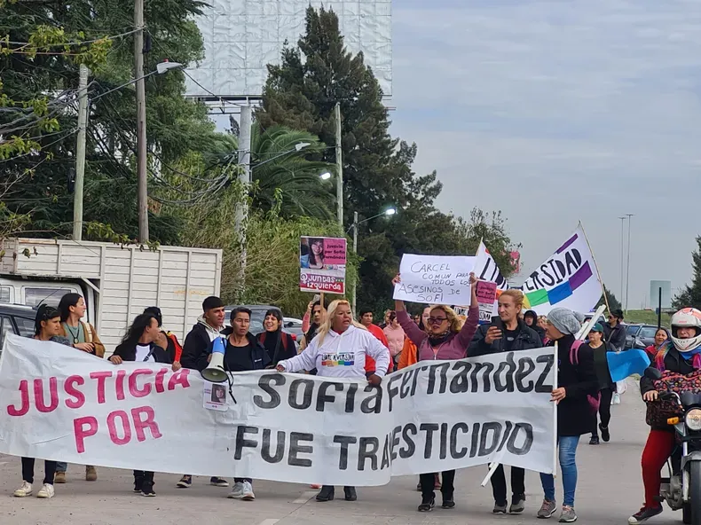 Marcha. Sofía Fernández fue asesinada por asfixia en su celda. Familiares y allegados exigen justicia. &nbsp;