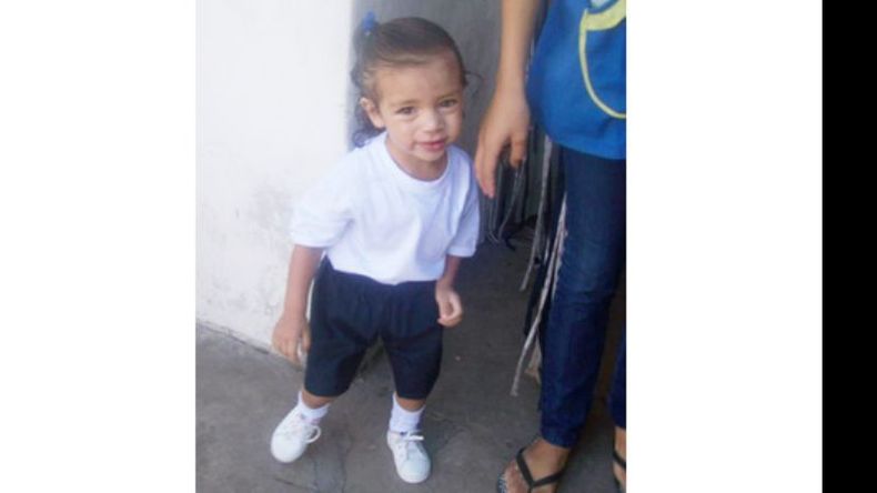 Renata, en su primer día de clases. Colegio Nuestra Señora de Luján..