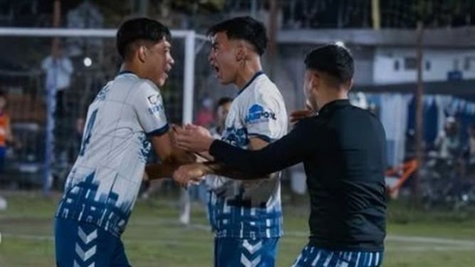 PURO GOL. Unión logró una contundente victoria para llegar a la cima del Torneo Fundacional.