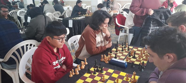 La sede del primer Abierto fue el Club de Jubilados y Pensionados Presidente Derqui.