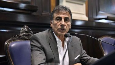 EN SU BANCA. Rubén Eslaiman es diputado provincial.