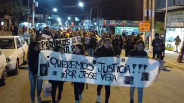 El festival en memoria de José Vera derivó en una nueva marcha para reclamar por el esclarecimiento del caso. FOTO: Marcelo Villavicencio..