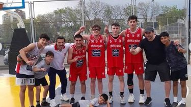 Atlético Pilar salió campeón con Esteban Samarra, Rodrigo Martínez, Martín Longo y Facundo Latorre.