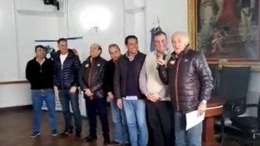 La emoción del Vasco Oyhanart en el homenaje a los pilotos