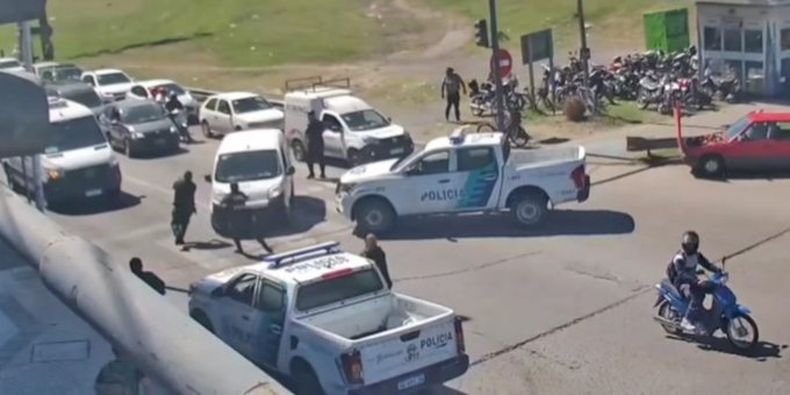 El tiroteo se produjo en el cruce de la Colectora Sur del Acceso Oeste y la avenida Victorica, frente al&nbsp;shopping Nine.