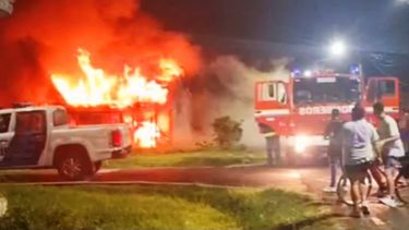 El incendio se desató en una hornalla de la cocina y las pérdidas en la casa fueron totales.&nbsp;
