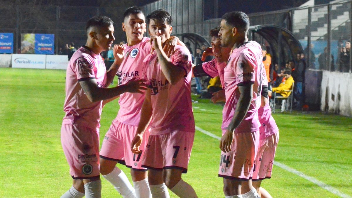 Real Pilar ganó en el final y no se baja de la pelea por el título