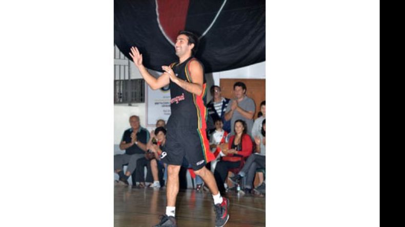 Hasenauer volvió a ser vital para guiar a la Fusión a la victoria en casa..