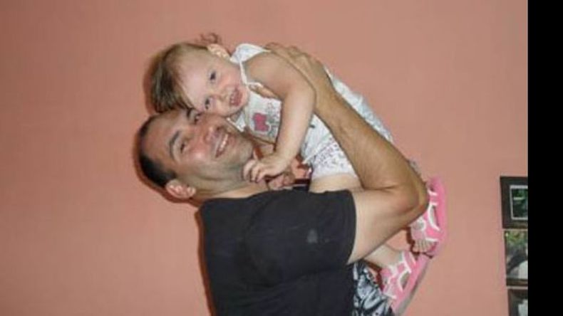 Feliz día papá, te amo. Agustina..