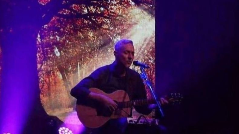 El concierto fue desarrollado en el estudio que el hotel Sheraton acondicionó para shows por streaming..