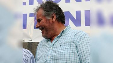 ACOMPAÑA. Trindade va con Ducoté sin abandonar el sueño de la intendencia..