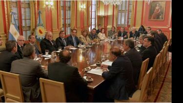 Daniel Scioli se reunió con sus ministros y representantes de los fiscales..