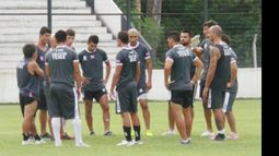 Si la lluvia lo deja, Fénix trabajará en el estadio. De lo contario irá a Del Viso..