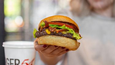 Los cinco locales de Burger54 se visten de Halloween a partir de la semana próxima. &nbsp;