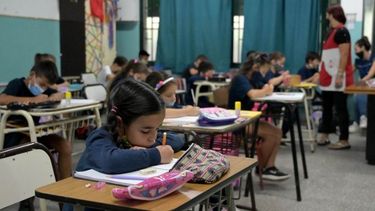MÁS CLASES. La tendencia es llegar a las 40 horas por semana en las aulas..