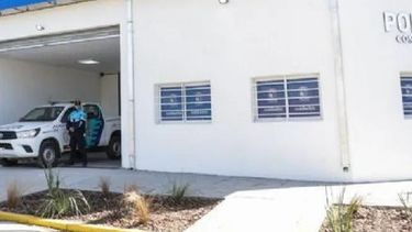COMISARÍA DE ALBERTI. El policía cumple funciones en esa dependencia.