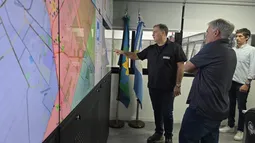 CAMBIO. El ministro de Seguridad bonaerense, Javier Alonso, en un CATE 911. CAMBIO. El ministro de Seguridad bonaerense, Javier Alonso, en un CATE 911.
