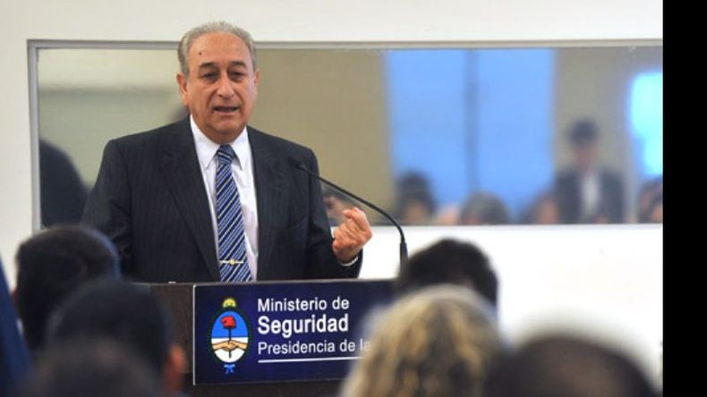 El ministro Puricelli presentó el nuevo protocolo para rescaten en edificios..
