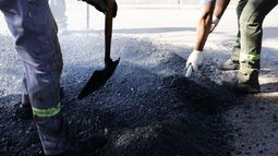 Plan de bacheo en Derqui y Alberti