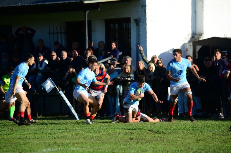 rugby San Patricio jugada.jpg