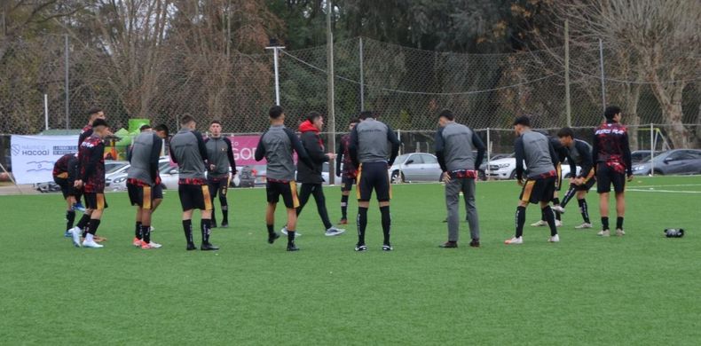 Los jugadores de Atlético Pilar buscarán su primera victoria en el Clausura.