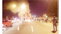 Usuarios de De Vicenzo bloquearon Panamericana con colas de 4 kilómetros. .