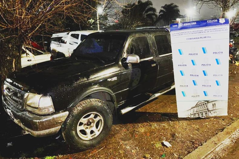 La camioneta recuperada fue repintada y llevaba una chapa patente apócrifa.&nbsp;