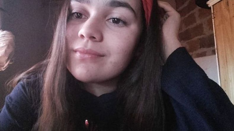 Pedido. Hace 5 años Brisa espera una prótesis para poder tener una vida normal. .