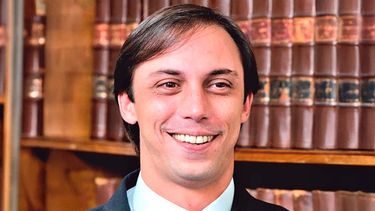 Santiago María Castro Videla es un abogado de 43 años.