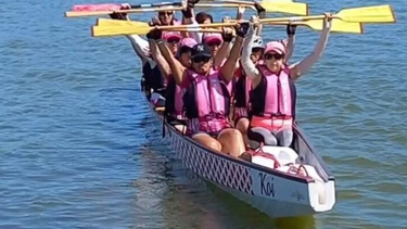 Remar por la vida: superar el cáncer de mama en equipo