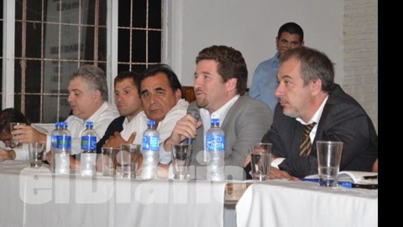 Funcionarios y representantes judiciales llevaron tranquilidad a los vecinos..