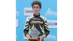 Franco Colapinto, con el premio..