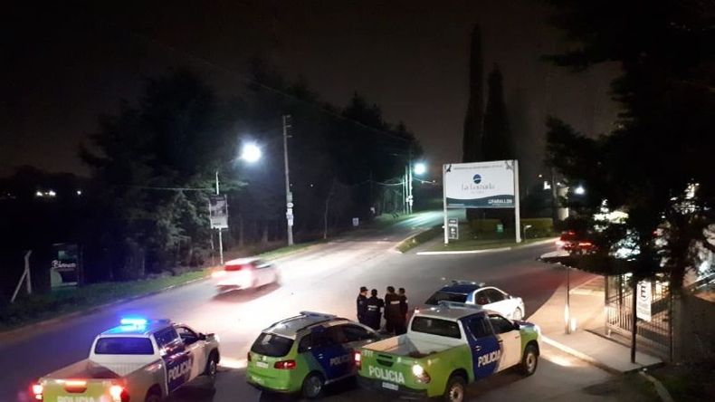 Una vivienda del barrio La Lomada fue violentada. Sus propietarios no estaban. Crédito: Sebastián Dumont. .