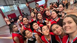 Presidente Derqui celebró su medalla en la súper fecha Sub 18.